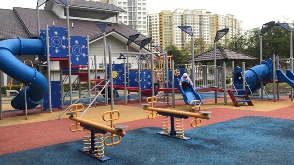 Sofiamuslim Homestay Putrajaya- Near Alamanda Mall & Federal Government Administrative Centre Kompleks Abcdef Exterior photo